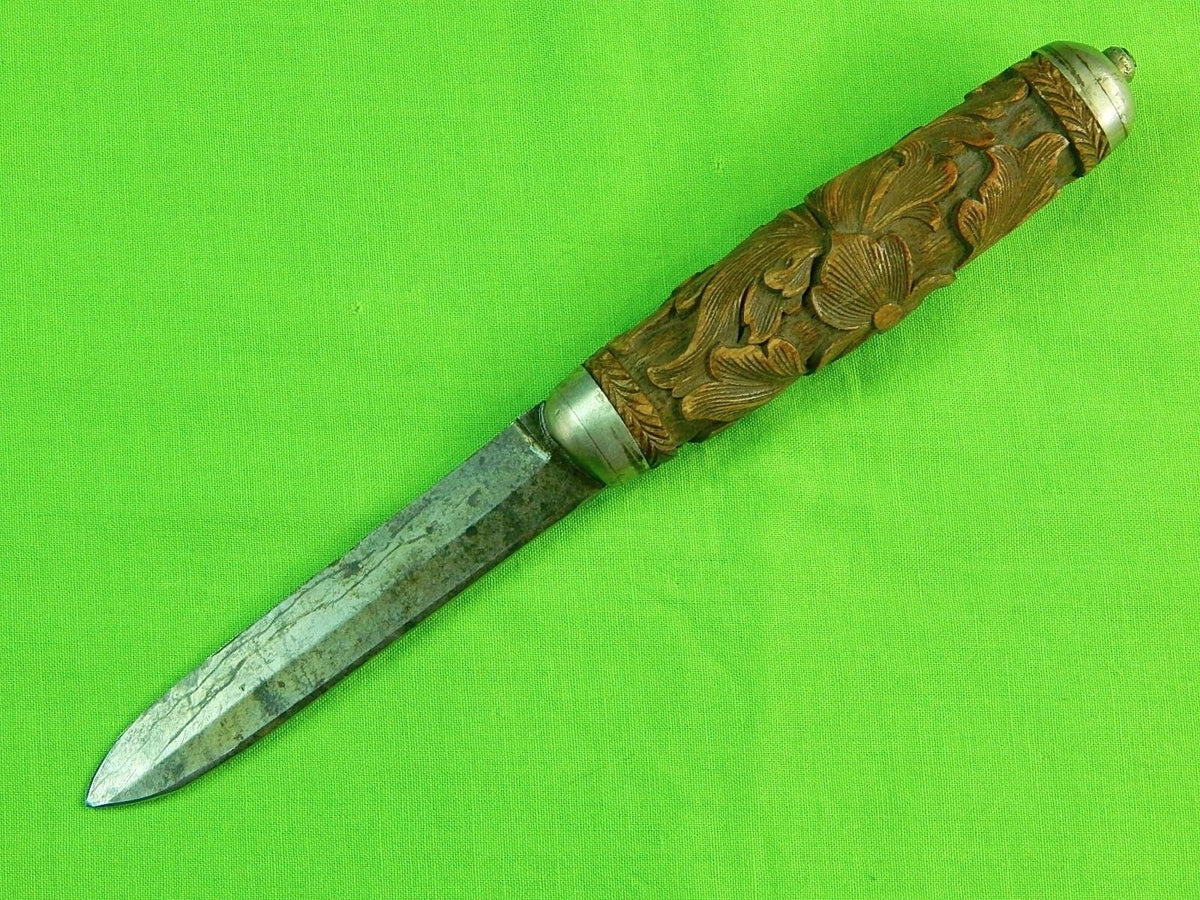 http://www.blackswanantique.com/cdn/shop/products/Antique_Old_Sweden_Swedish_Hunting_Knife_Carved_Wood_Handle_2_1200x1200.jpg?v=1530827816